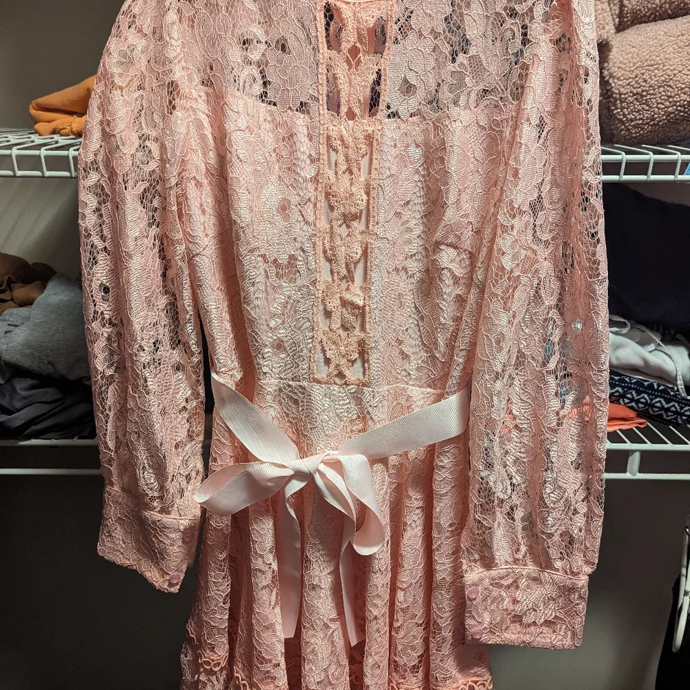 Dress - Picture 3 of 4